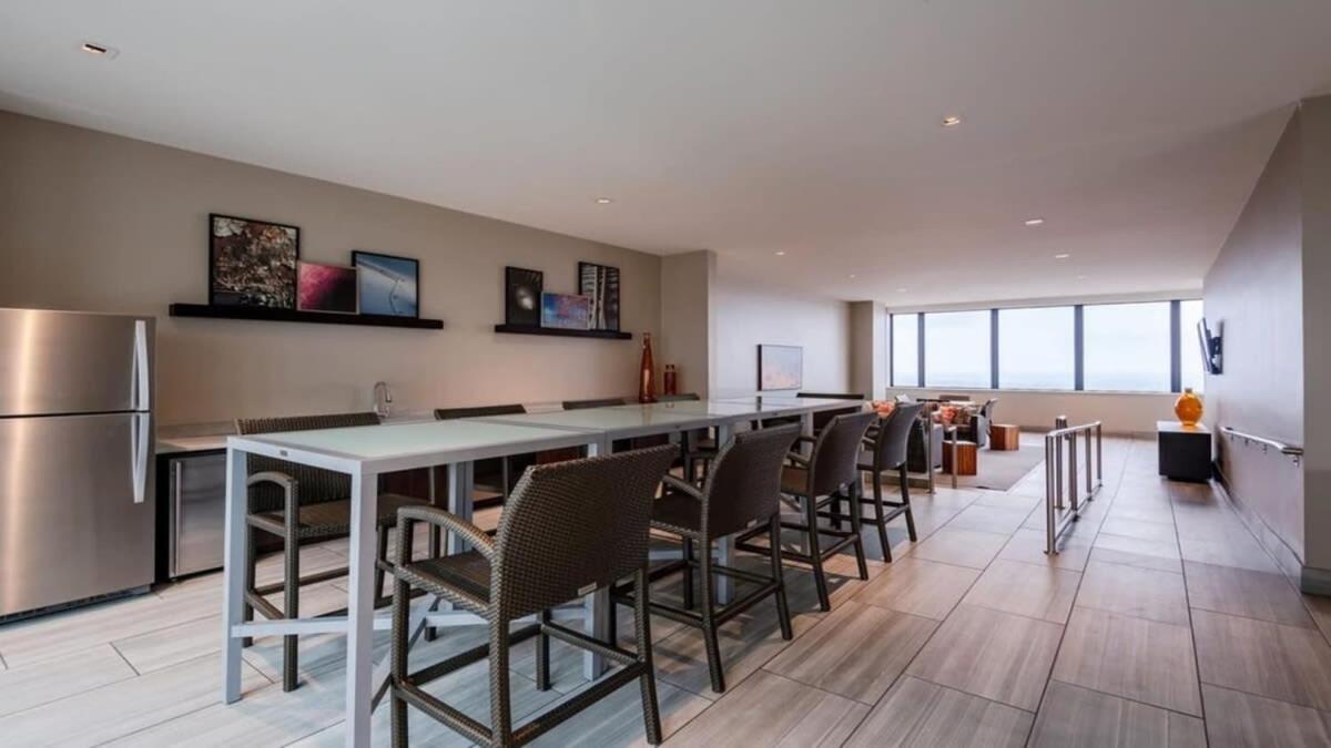 דאלאס 22Nd Fl Bold Cozysuites With Pool, Gym מראה חיצוני תמונה